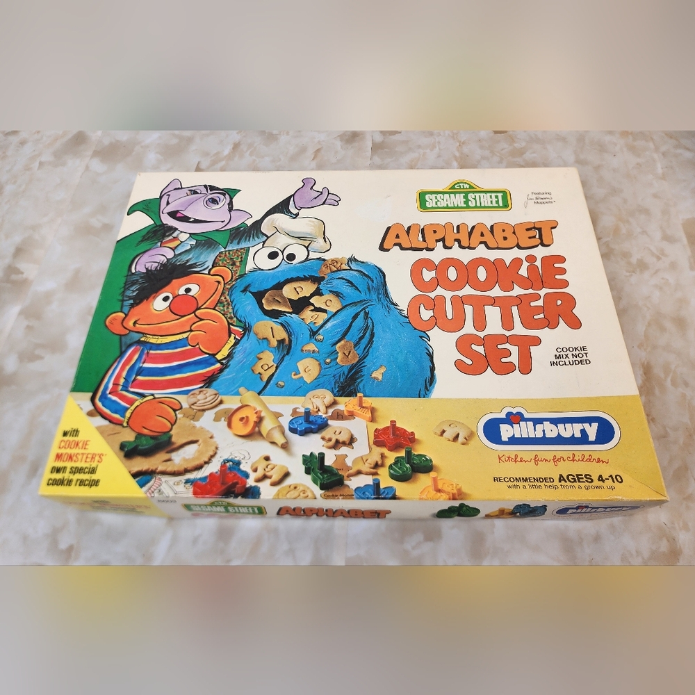 Vintage Sesame Street Cookie Cutter Set